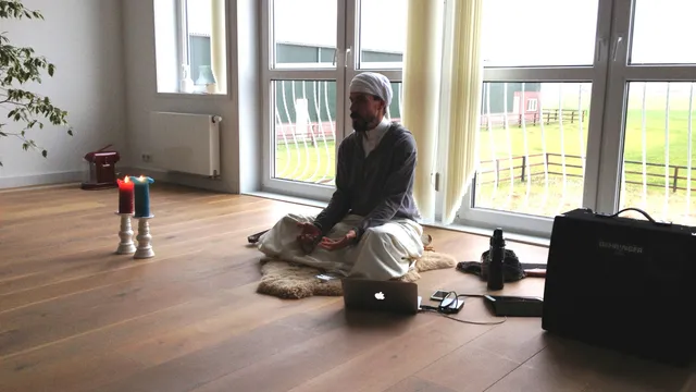 Yogi in lotushouding meditatie
