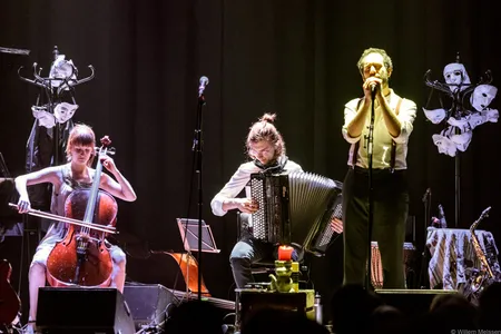 La très illustre compagnie du Chat Noir