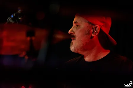 Głupi Komputer, Peel Slowly and See 2026