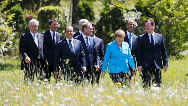 EU President Jean Claude Juncker Italy Prime Minister Matteo Renzi France State President François Hollande Japan Prime Minister Shinzo ABE President the European Council Donald Tusk Canada Prime Minister Stephen Harper U.S. President Barack Obama Germany Chancellor Angela Merkel and Great Britain Prime Minister David Cameron the 41 G7 Summit on Castle Elmau Klais 07 06 2015