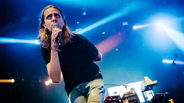 Dadi Freyr live in de Heineken op Lowlands 2022