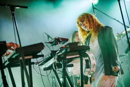 Altin Gün live in de Bravo op Lowlands 2022