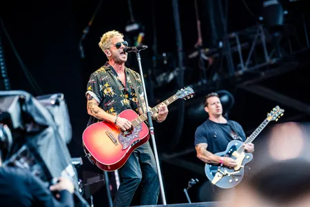 OneRepublic op het Mainstge tijdens Pinkpop 2023