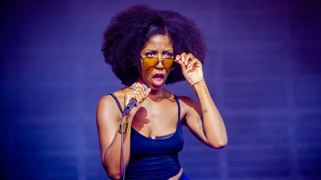 Charlotte Adigery live in de India op Lowlands 2022