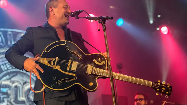 Fun Lovin’ Criminals, in Teddy Widder, Down The Rabbit Hole, 2016