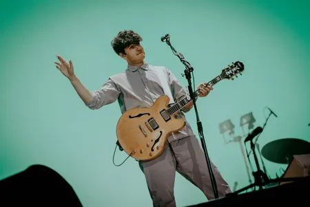 Vampire Weekend op Lowlands 2025