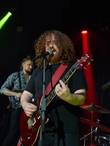 Dan and the Middle Men