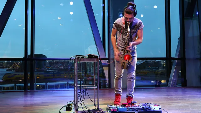 De Franse saxofonist Guillaume Perret