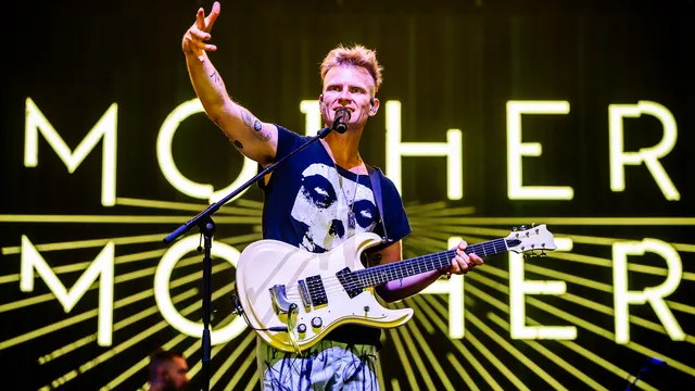 Mother Mother in de Heineken tijdens Lowlands 2023