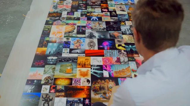 Minted toont hoe kunstenaar Beeple erbij zat toen zijn NFT-kunstwerk Everydays: the First 5000 Days voor een recordbedrag van 69,3 miljoen dollar werd verkocht.