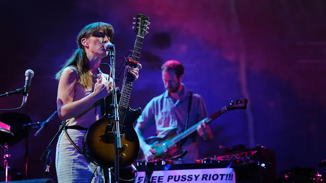 Feist Free Pussy Riot op Lowlands 2012