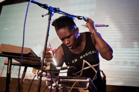 Light Asylum live op Lowlands 2012.