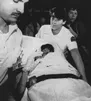 Michael Jackson loopt ernstige brandwonden op tijdens opnames, 1984