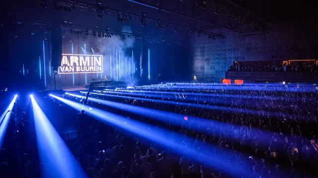 Armin van Buuren tijdens A State of Trance in AFASLive tijdens ADE 2017