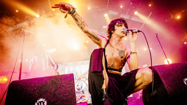 Palaye Royale live in de Heineken op Lowlands 2022