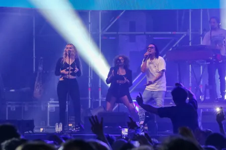 Ronnie Flex & The Fam op Paaspop 2022