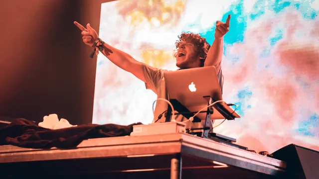 Gladde Paling @ 013 Next