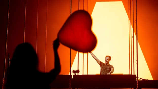 Armin van Buuren tijdens A State of Trance in AFASLive tijdens ADE 2017