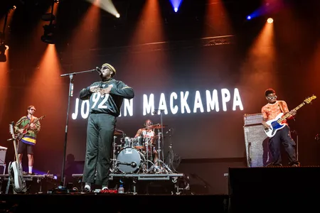 Jordan Mackampa op Lowlands 2024