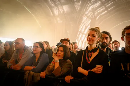 fans bij Joep Beving op Lowlands 2019