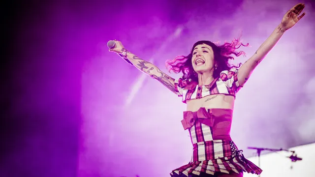 Sophie Straat in de Bravo tijdens Lowlands 2026