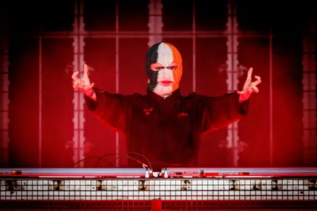 Kneecap in de Alpha tijdens Lowlands 2026