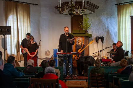 Meindert Talma en band in Sijbrandahus