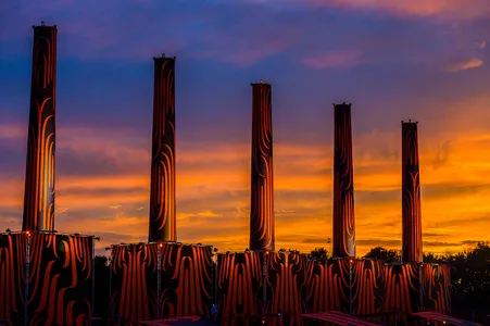 De iconische torens op Lowlands 2019