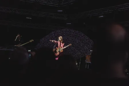 Feist live op Lowlands 2017