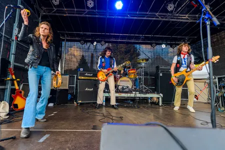 Daniel Romano's Outfit