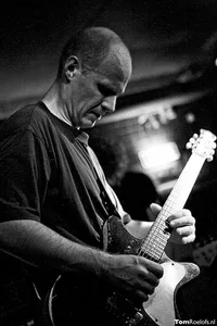 Julie Mittens: Verwoestende muziek van dit trio. Er wordt één heel lang nummer/set gespeeld, waarna de heren uitgeput het podium verlaten.