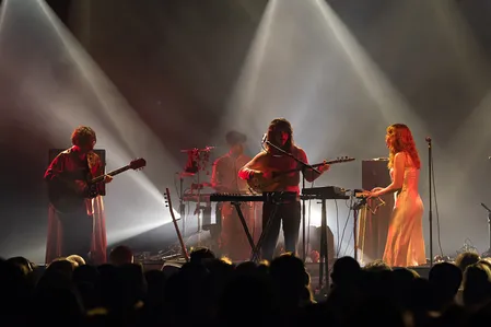 Upon The My O My - Altin Gün