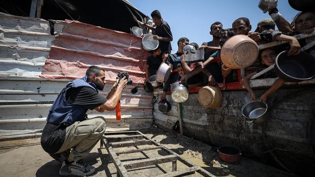 Journalists document daily struggles amid Gaza humanitarian crisis due to Israeli attacks