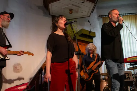 Meindert Talma en band in Sijbrandahus