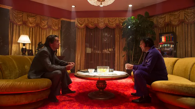 Bobby Cannavale als Richie Finestra en Shawn Wayne Klush als Elvis