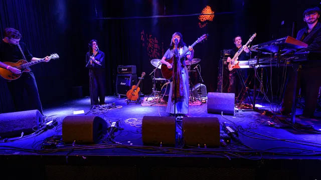 Rhodon Cerise, Clubavond 3voor12 Leiden, Nobel