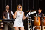 Dabeull Live Band op Down The Rabbit Hole 2026 dag 2
