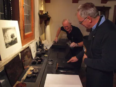 Etsdrukkers Fons van Laar en Pieter de Dreu van het Rembrandthuis op ADE 2017