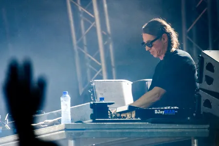 Sticks @ Paaspop 2025