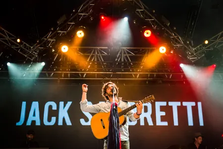 Jack Savoretti op Pinkpop 2017