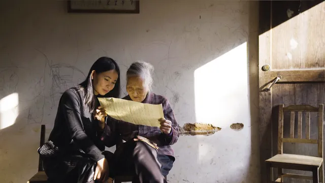 Hu Xin and He Yan Xin read letter