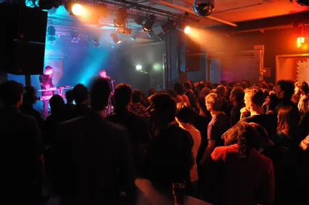 Light Asylum op Motel Mozaique 2012