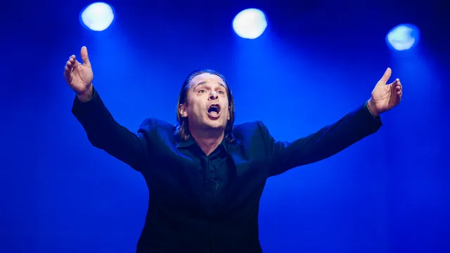 Hans Teeuwen op Lowlands 2016