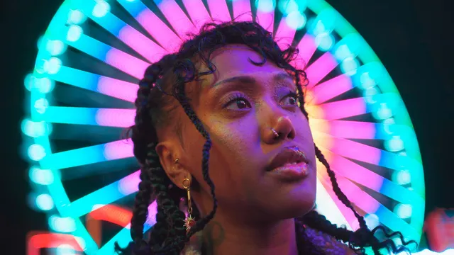 Een foto van Kimberly in de documentaire Het bloed van mijn vader