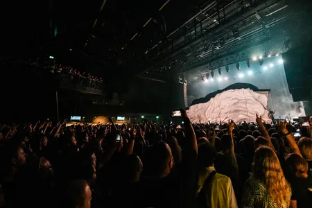Gojira in Poppodium 013