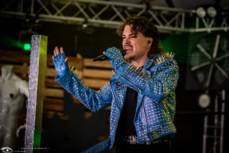 R-Jaye op Klomppop
