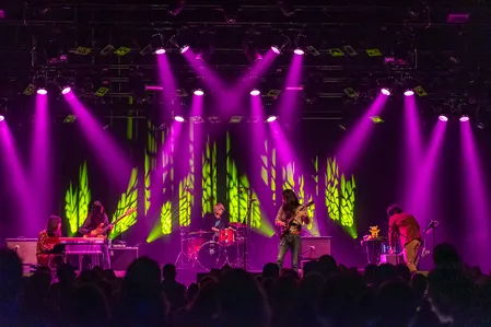 Upon The My O My - De Lorians