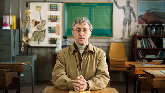 Alan Cumming als Brian MacKinnon