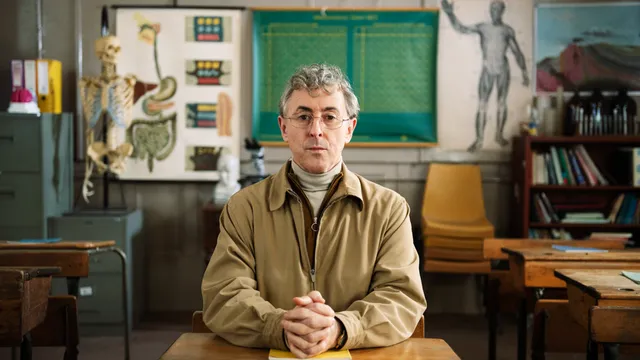 Alan Cumming als Brian MacKinnon