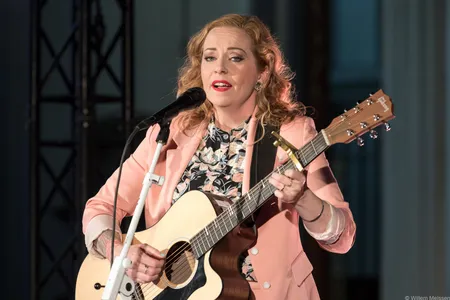 Anneke van Giersbergen